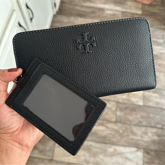 New Tory Burch thea continatal wallet ❤️‍🔥 price for each - Picture 2 of 13